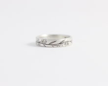 Blossom Ring - Medium, [product_type} - Ash Hilton Jewellery