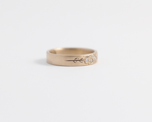 Bouquet Ring in Yellow Gold - Medium, [product_type} - Ash Hilton Jewellery