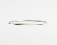 Round White Gold/Silver Bangle, [product_type} - Ash Hilton Jewellery