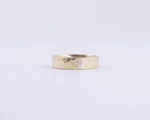 Hammered Ring in Yellow Gold - Medium