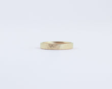 Hammered Ring in Yellow Gold - Narrow