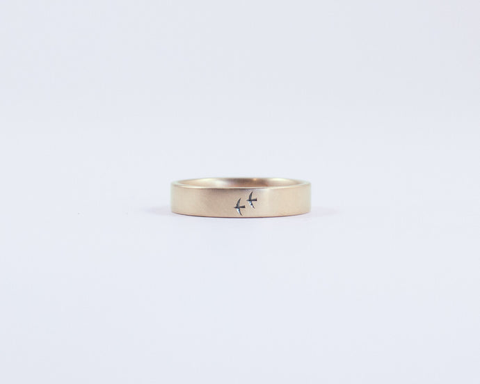 Birds in Flight Ring in Yellow Gold - Medium