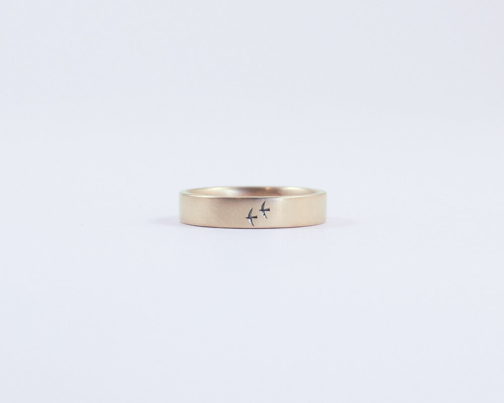 Birds in Flight Ring in Yellow Gold - Medium